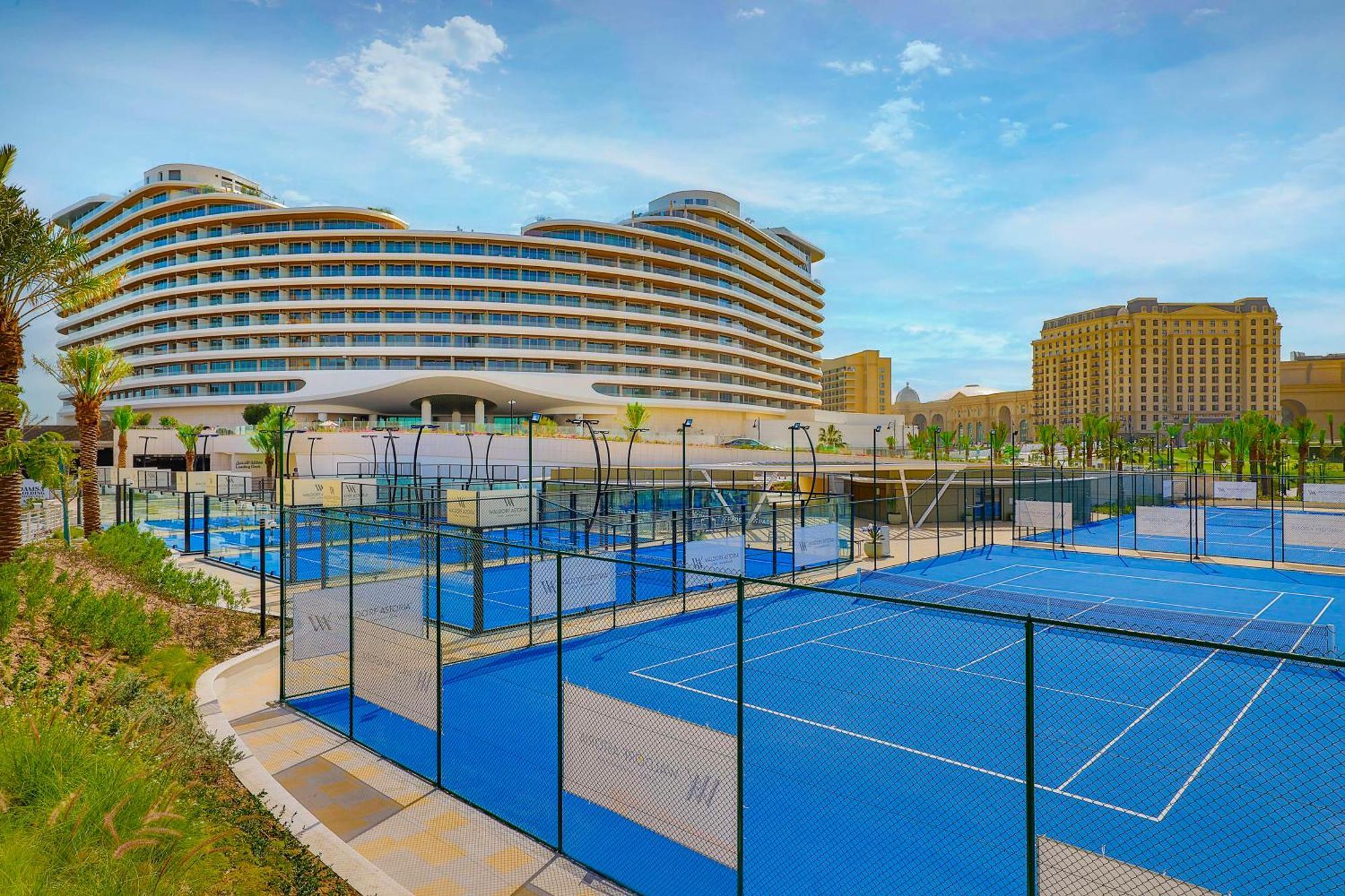 Waldorf Astoria Doha Lusail Exterior photo Tennis courts at Jumeirah Royal Mirage