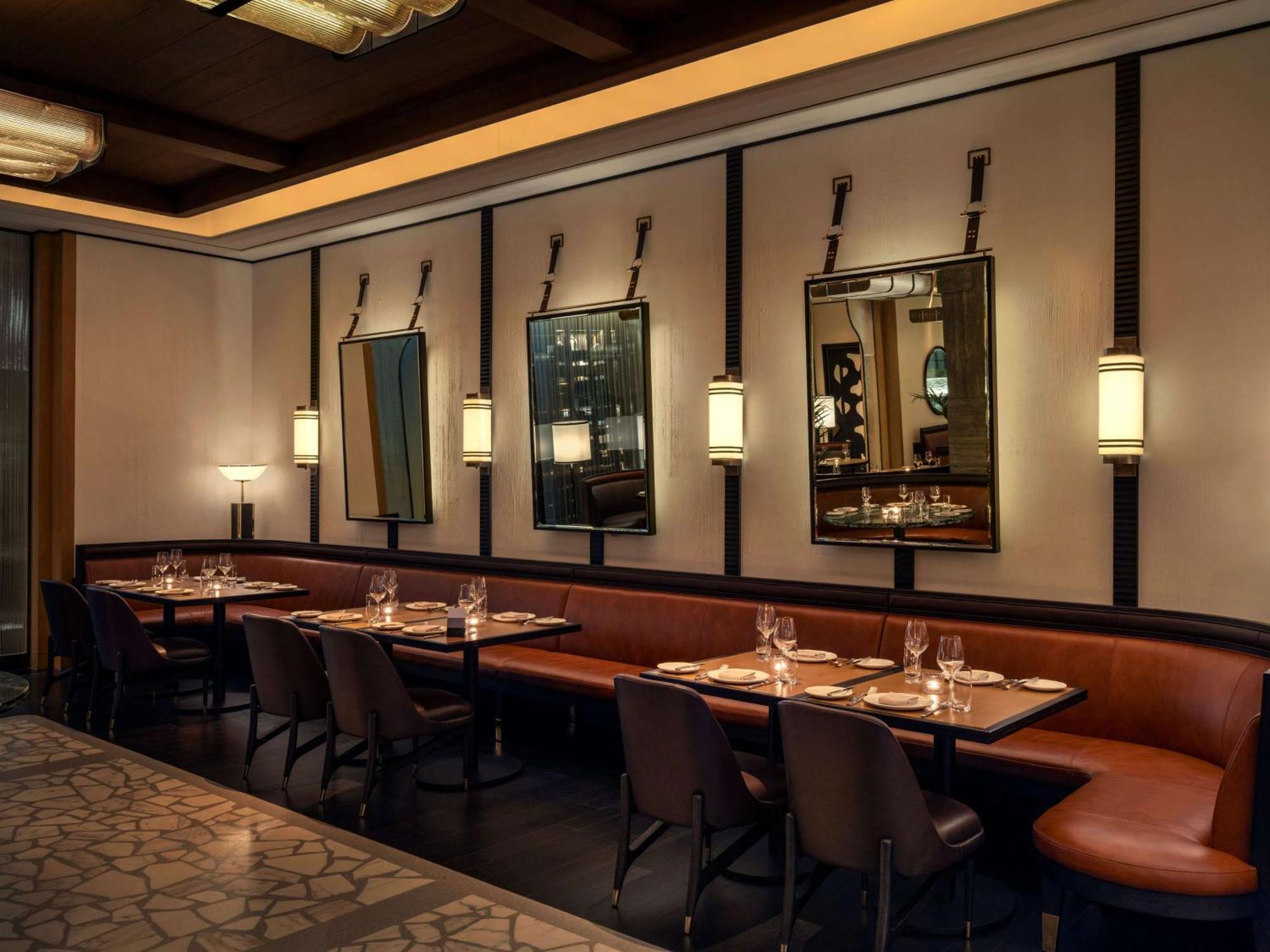 Waldorf Astoria Doha Lusail Exterior photo Interior of the restaurant