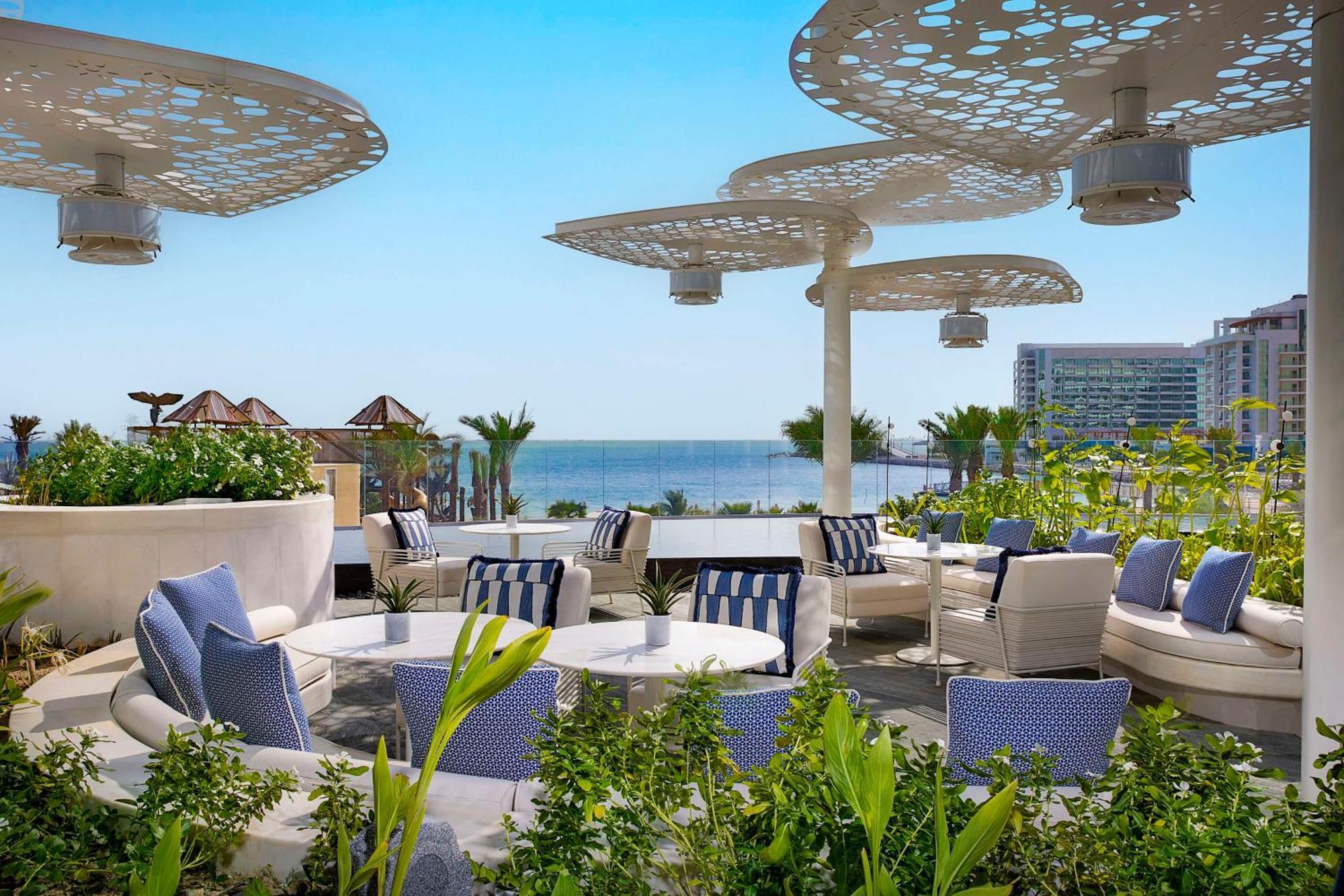 Waldorf Astoria Doha Lusail Exterior photo The rooftop bar at the Hilton Tel Aviv