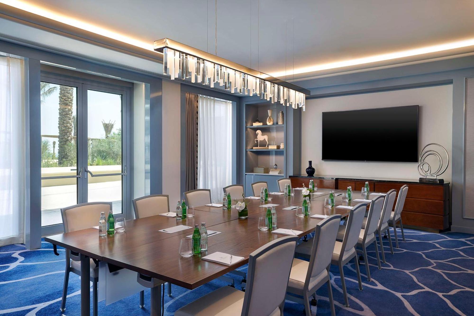Waldorf Astoria Doha Lusail Exterior photo Boardroom