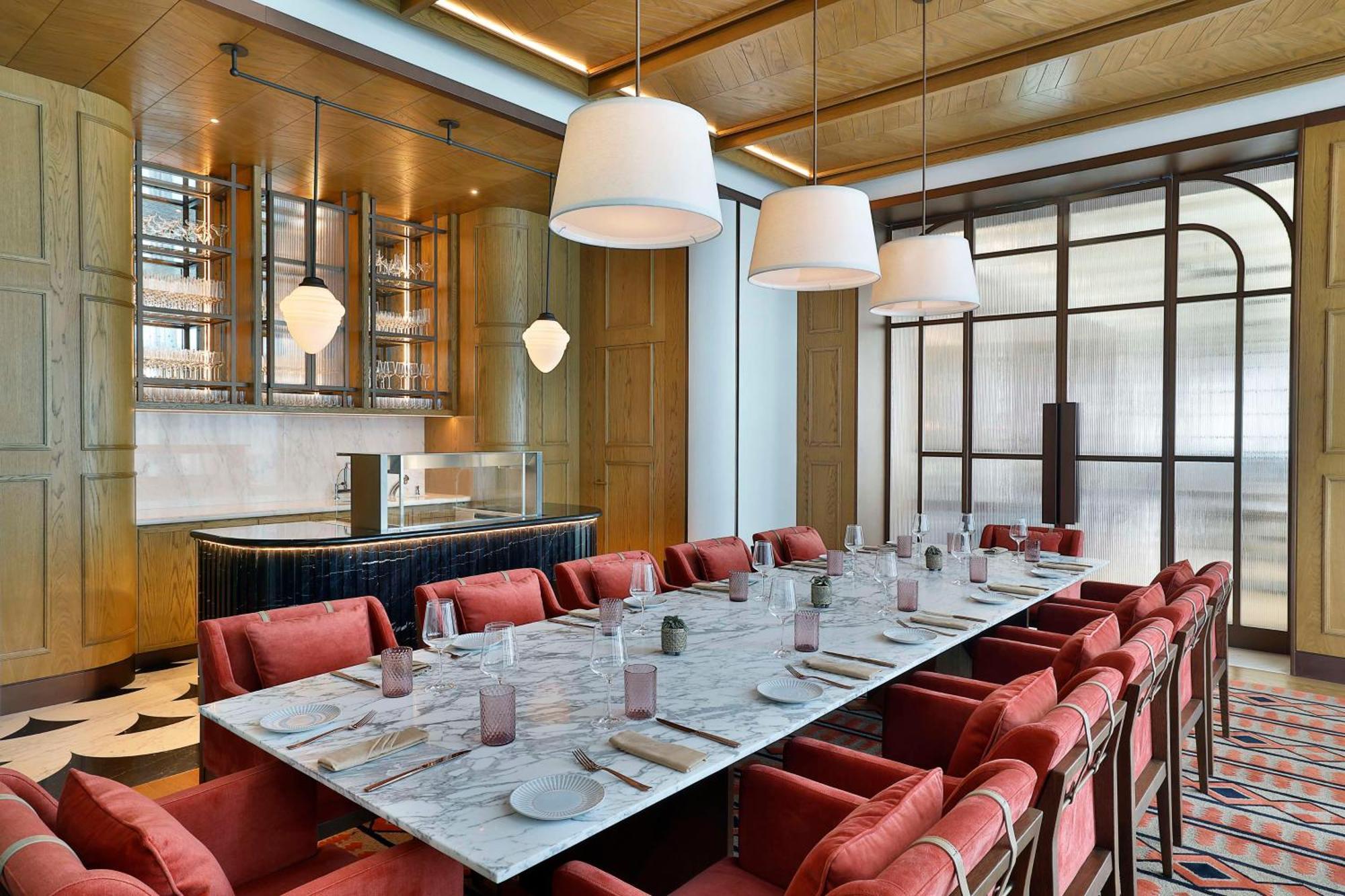 Waldorf Astoria Doha Lusail Exterior photo The private dining room at the restaurant