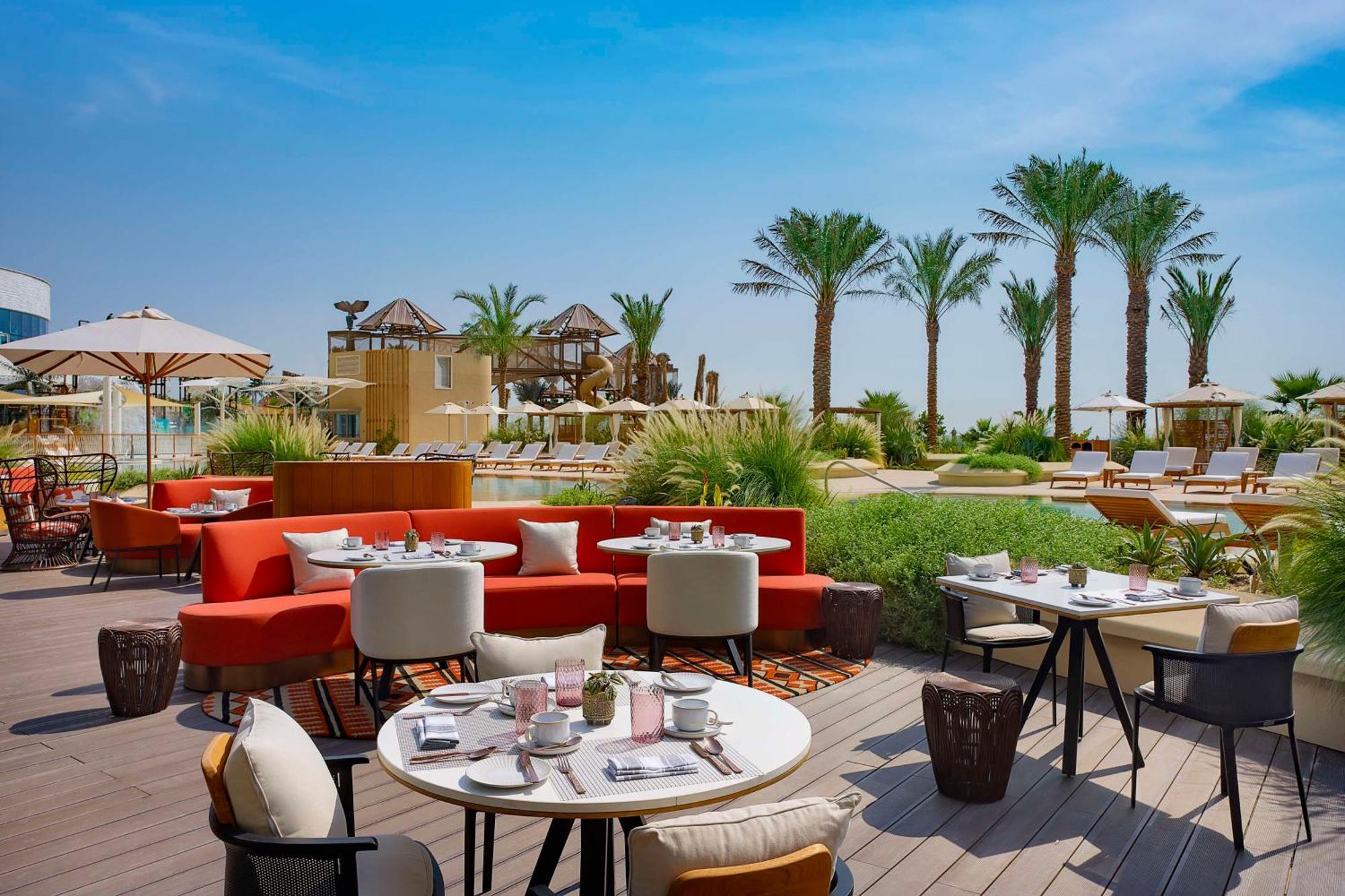 Waldorf Astoria Doha Lusail Exterior photo The Deck