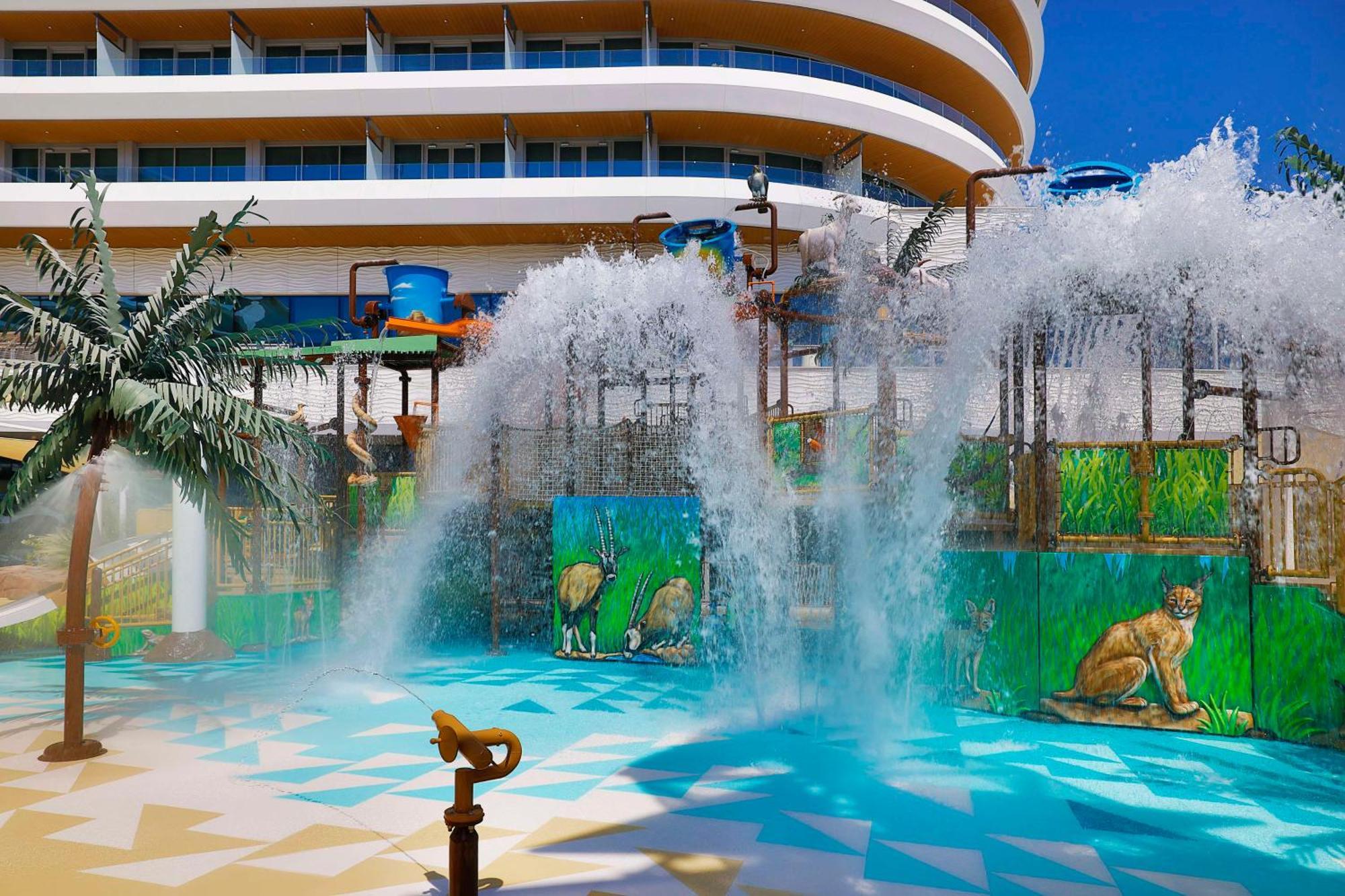 Waldorf Astoria Doha Lusail Exterior photo The interactive water feature at the children's area